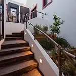 Gamboas Place