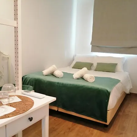 Bed & Breakfast Gamboas Place *