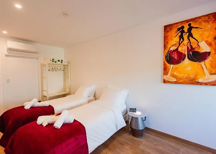 Gamboas Place Bed & Breakfast Olhalvo